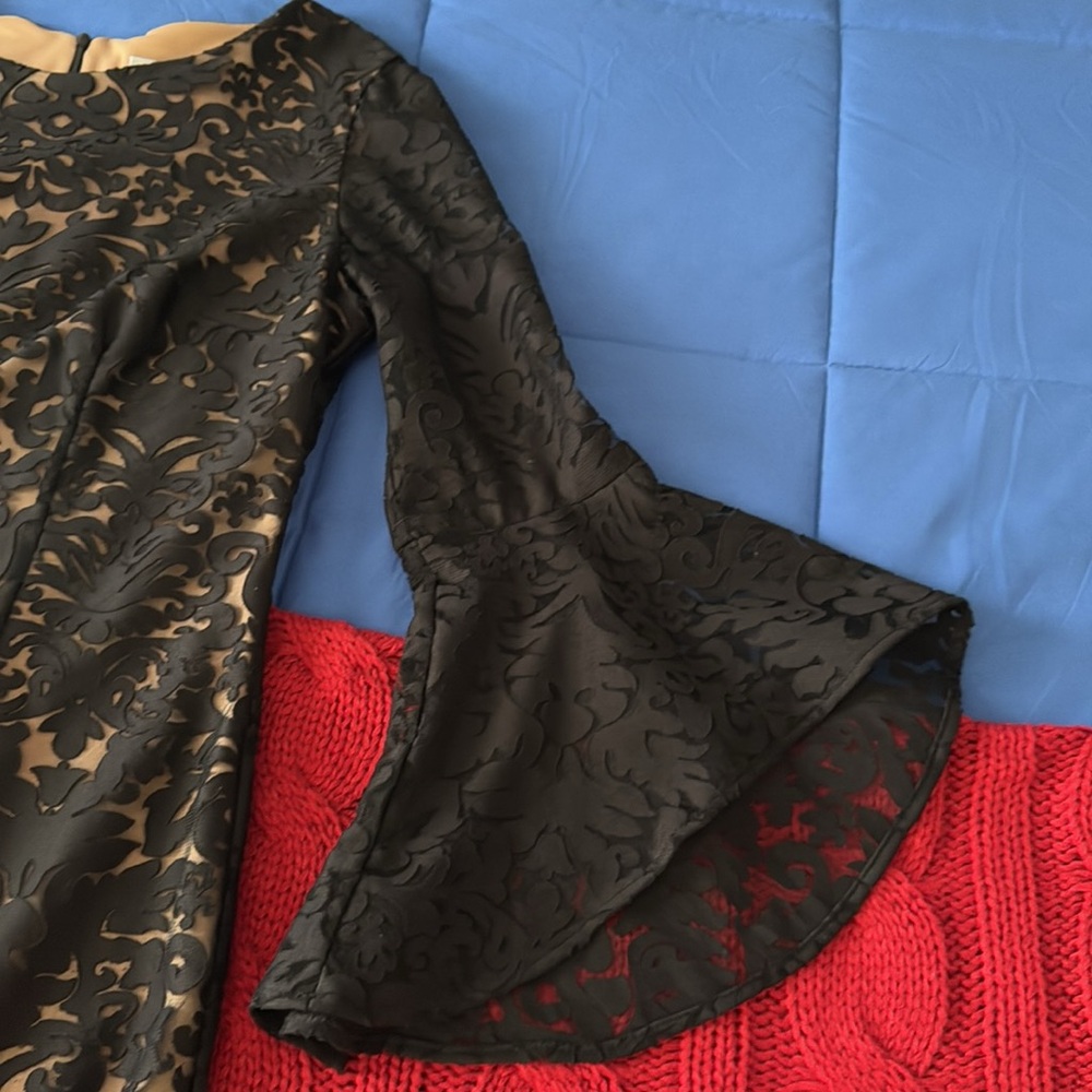NWOT Joseph Ribkoff Black Lace with Nude lining Balloon Sleeves Sz 12! - Picture 5 of 11